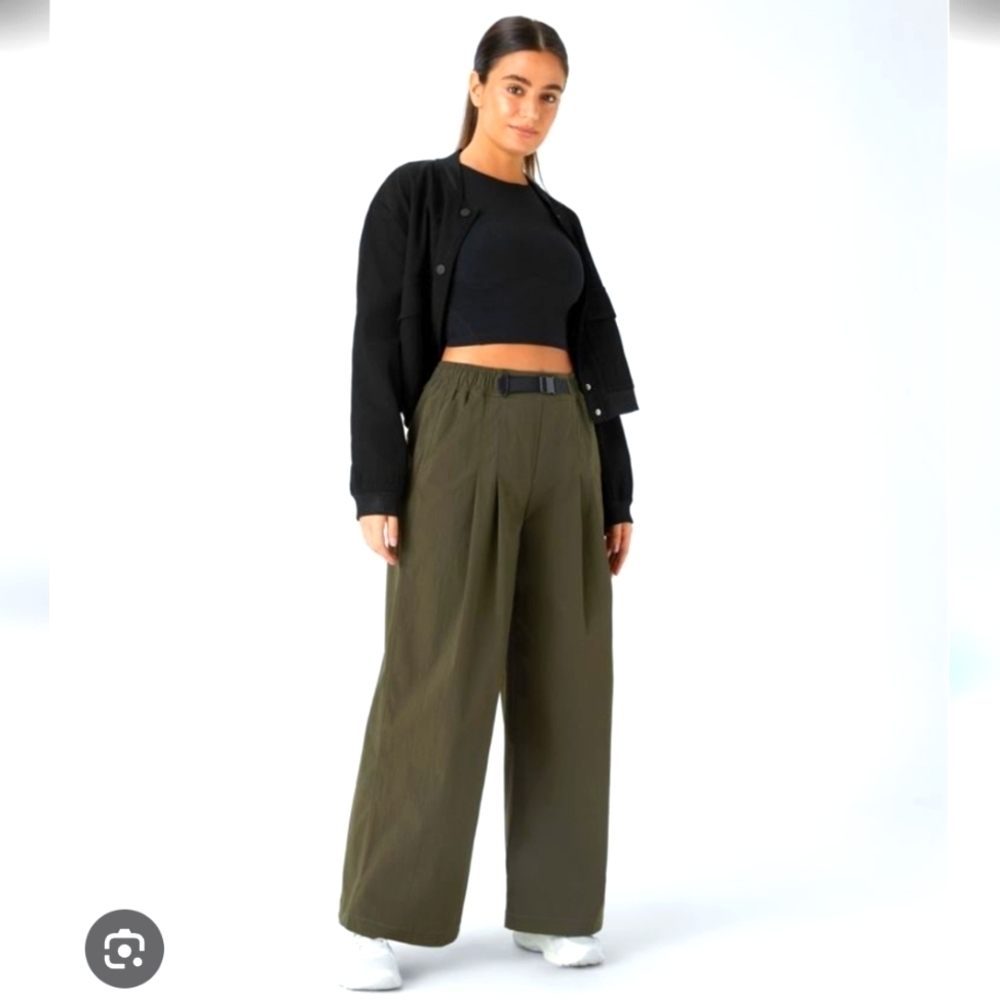 Halara NWTs Water Resistant Pants